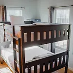 Wanderstay Houston Hostel